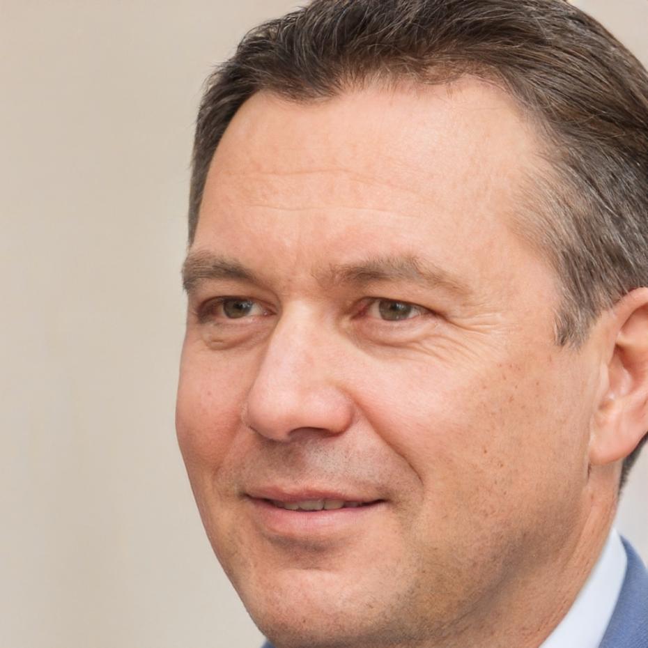 Miguel Santos, Especialista em Análise Financeira